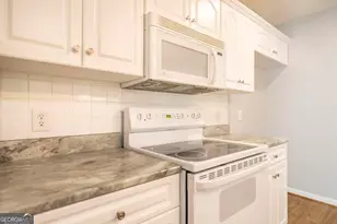 209 Mossy Ridge, Warner Robins, GA 31088 - Photo 13