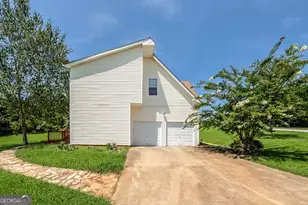 6129 Pomerania Trail, Stone Mountain, GA 30087 - Photo 19