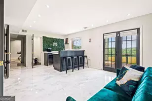 1063 Pine Mountain Dr, Forest Park, GA 30297 - Photo 9