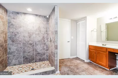 3618 Chinaberry Lane, Snellville, GA 30039 - Photo 9