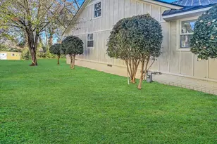 150 Georgia Ave, Barnesville, GA 30204 - Photo 5
