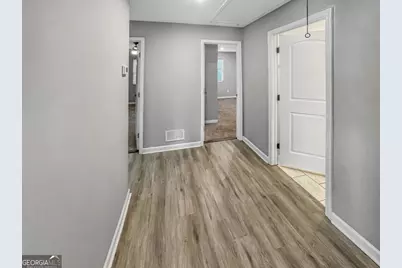 150 Georgia Avenue, Barnesville, GA 30204 - Photo 17