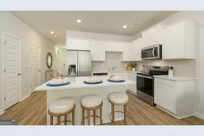 2072 Crossing Road, Stone Mountain, GA 30088 - Photo 13