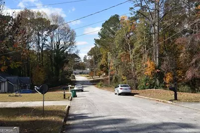 2238 Leslie Brook Drive, Decatur, GA 30035 - Photo 3