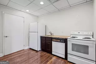 2710 Margaret Mitchell Dr NW, Atlanta, GA 30327 - Photo 43