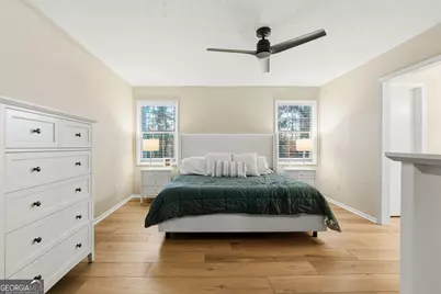 645 Anderson Walk, Marietta, GA 30062 - Photo 11