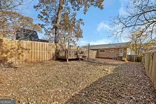 1040 Herndon St NW, Atlanta, GA 30318 - Photo 23