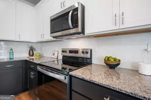 9441 Maple Grv Ln, Jonesboro, GA 30238 - Photo 13