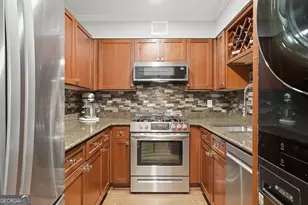 2479 Peachtree Rd NE, Atlanta, GA 30305 - Photo 9