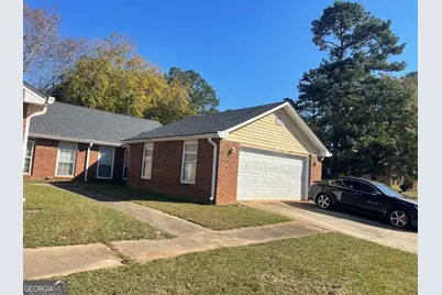 2611 Country Trace #B, Conyers, GA 30013 - Photo 3