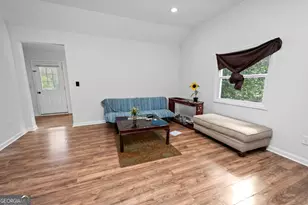 105 Poplar St, Hogansville, GA 30230 - Photo 7