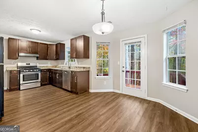 2951 Two Lake Circle, Atlanta, GA 30349 - Photo 11