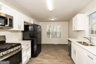 1445 Glynn Oaks Dr SW, Marietta, GA 30008 - Photo 7