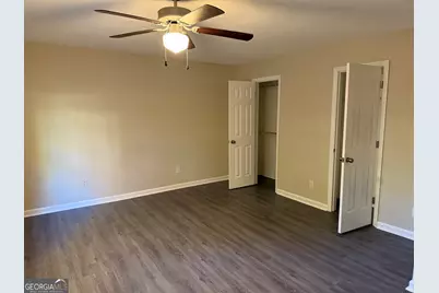 888 Timbercrest Court, Lithonia, GA 30058 - Photo 5