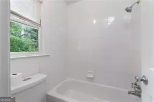 1811 Lake Cove Dr SW, Atlanta, GA 30331 - Photo 21