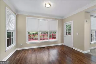 1811 Lake Cove Dr SW, Atlanta, GA 30331 - Photo 9