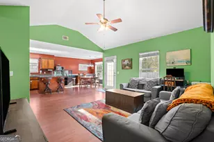 160 Sandalwood Cir, Statesboro, GA 30458 - Photo 15