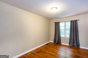 2982 Pearl St, East Point, GA 30344 - Photo 9