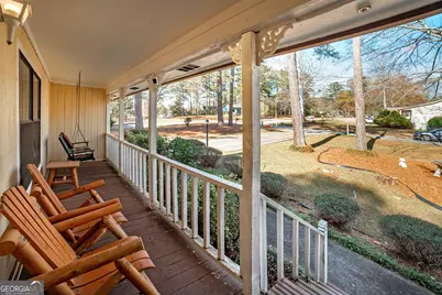 1914 Lullwater Circle, Jonesboro, GA 30236 - Photo 5