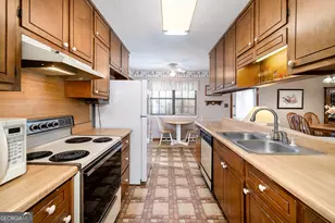 1914 Lullwater Cir, Jonesboro, GA 30236 - Photo 13