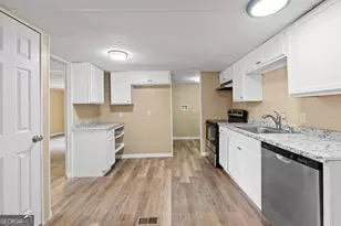 361 Hemlock Ln, Locust Grove, GA 30248 - Photo 3