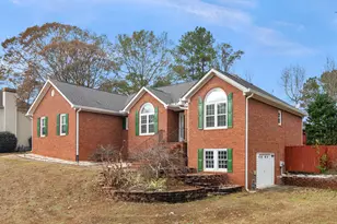 124 Crown Walk, McDonough, GA 30253 - Photo 3