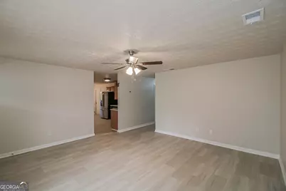 5862 Homestead Circle, Rex, GA 30273 - Photo 5