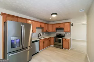 5862 Homestead Cir, Rex, GA 30273 - Photo 7