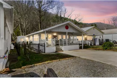 4117 Riverbank Run #17, Hiawassee, GA 30546 - Photo 3