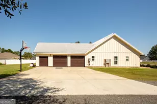 664 Saddle Cir, Waycross, GA 31503 - Photo 3