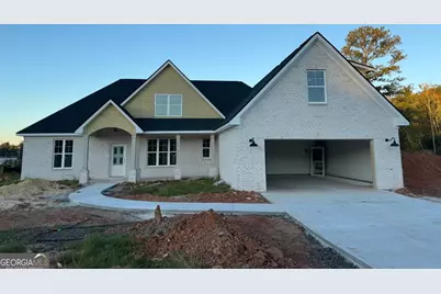 431 Lakeview Way, Lagrange, GA 30241 - Photo 1