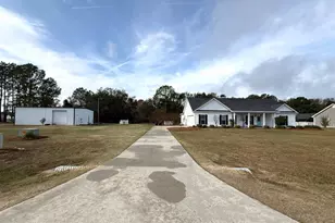 93 Oak Forrest Dr, Adel, GA 31620 - Photo 3