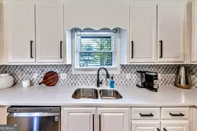 527 Charing Cross Drive, Marietta, GA 30066 - Photo 23