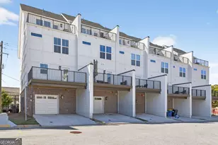 2571 Astaire Ct, Atlanta, GA 30318 - Photo 13