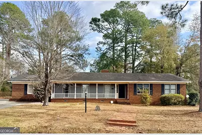 221 S College Street, Metter, GA 30439 - Photo 1