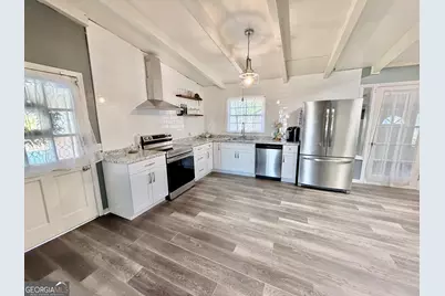 221 S College Street, Metter, GA 30439 - Photo 3