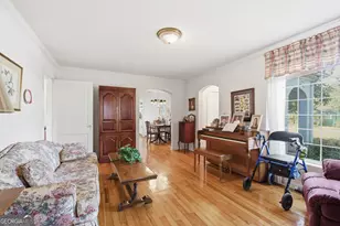 620 Washington St, Clarkesville, GA 30523 - Photo 5