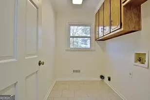 2260 Castle Lake Dr, Tyrone, GA 30290 - Photo 33