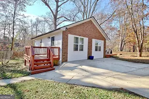 2260 Castle Lake Dr, Tyrone, GA 30290 - Photo 37