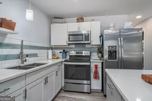 2260 Castle Lake Dr, Tyrone, GA 30290 - Photo 41