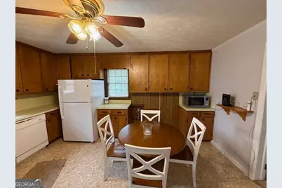 196 Mattie Avenue #9-10-11, Sycamore, GA 31790 - Photo 9