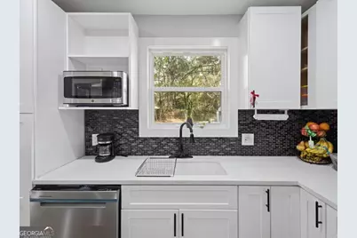 203 Holiday Circle, Savannah, GA 31419 - Photo 7