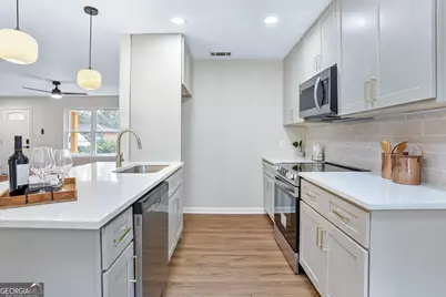 108 Greenbriar Drive, Savannah, GA 31419 - Photo 5