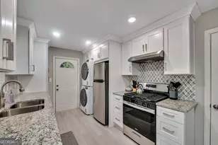 1131 Stoneybrook Rd, Forest Park, GA 30297 - Photo 9