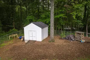 325 Twin Oaks Cir, Bogart, GA 30622 - Photo 17