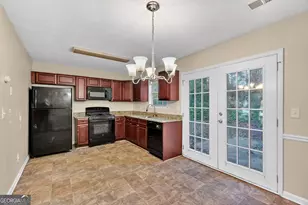 1017 Forest W Ct, Stone Mountain, GA 30088 - Photo 7