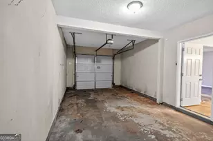 1017 Forest W Ct, Stone Mountain, GA 30088 - Photo 3