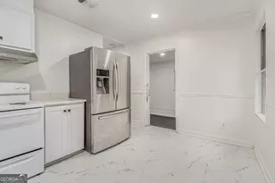 6199 Holiday Blvd, Forest Park, GA 30297 - Photo 9