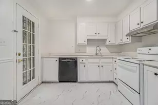 6199 Holiday Blvd, Forest Park, GA 30297 - Photo 11