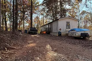 388 Ridgeview Dr, Lavonia, GA 30553 - Photo 3